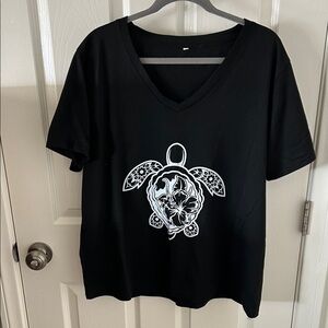 Source Unknown Women’s Black Short Sleeve Tee with Turtle Design, Size 1XL